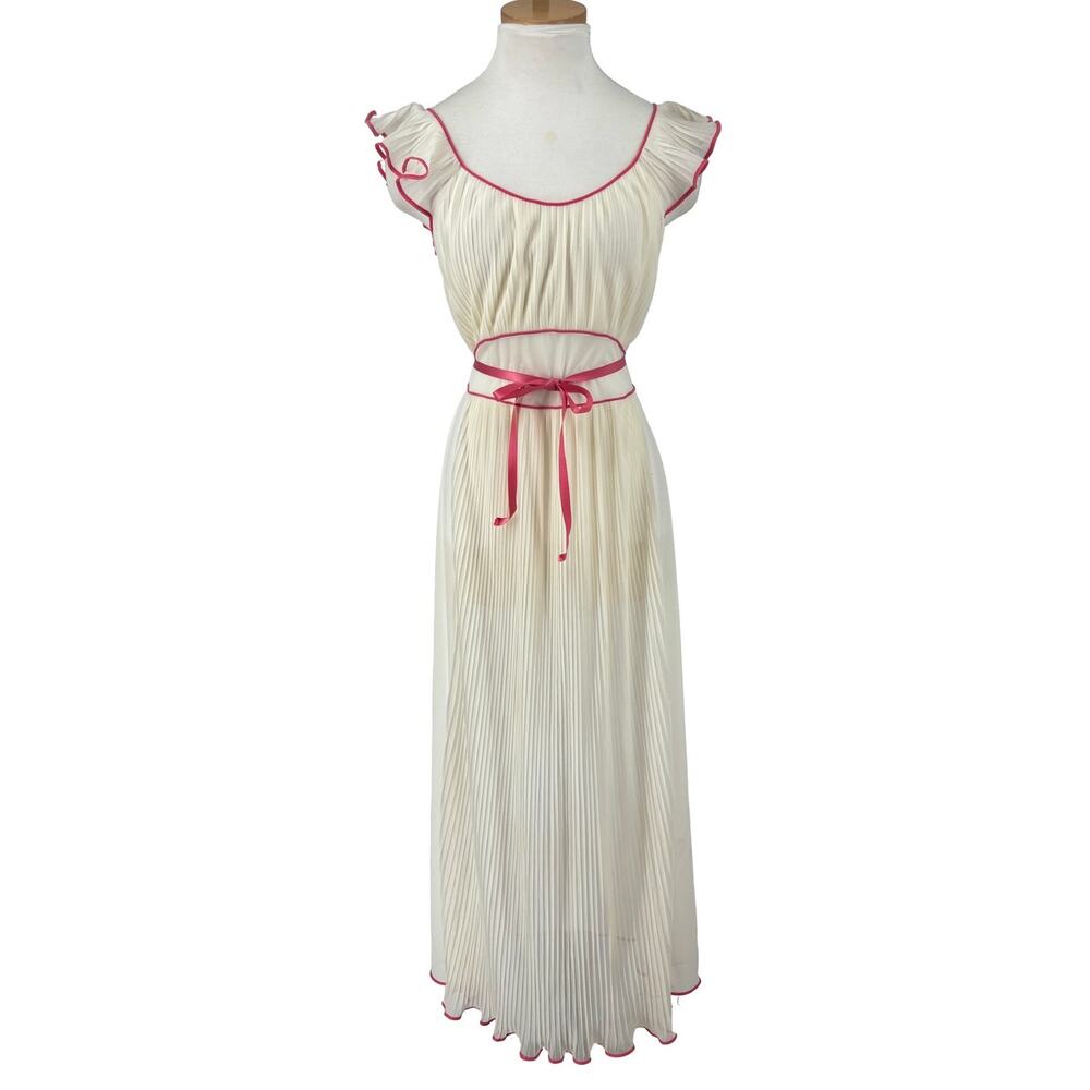 Vintage 60s Vanity Fair Night Gown Pleated Long Size 38 Ruffle Sleeve Coquette